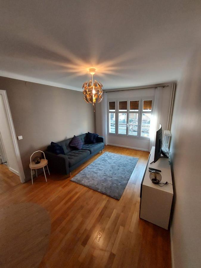 Bel appartement 2 pièces, sortie de métro ligne 8 Charenton-le-Pont Esterno foto