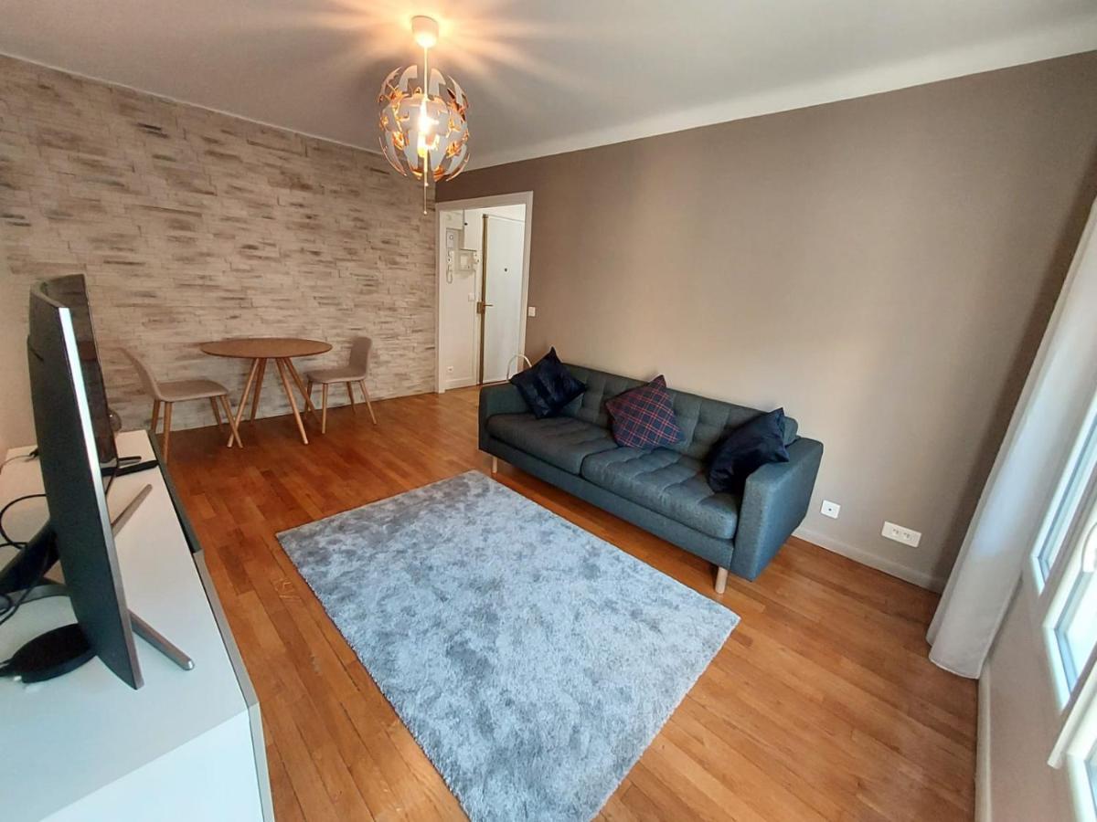 Bel appartement 2 pièces, sortie de métro ligne 8 Charenton-le-Pont Esterno foto
