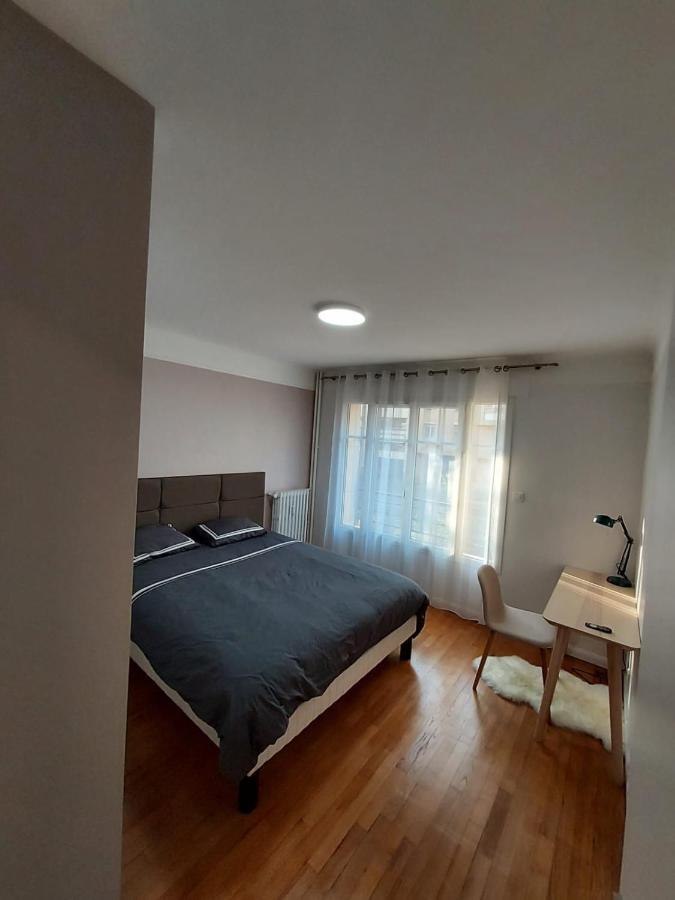 Bel appartement 2 pièces, sortie de métro ligne 8 Charenton-le-Pont Esterno foto