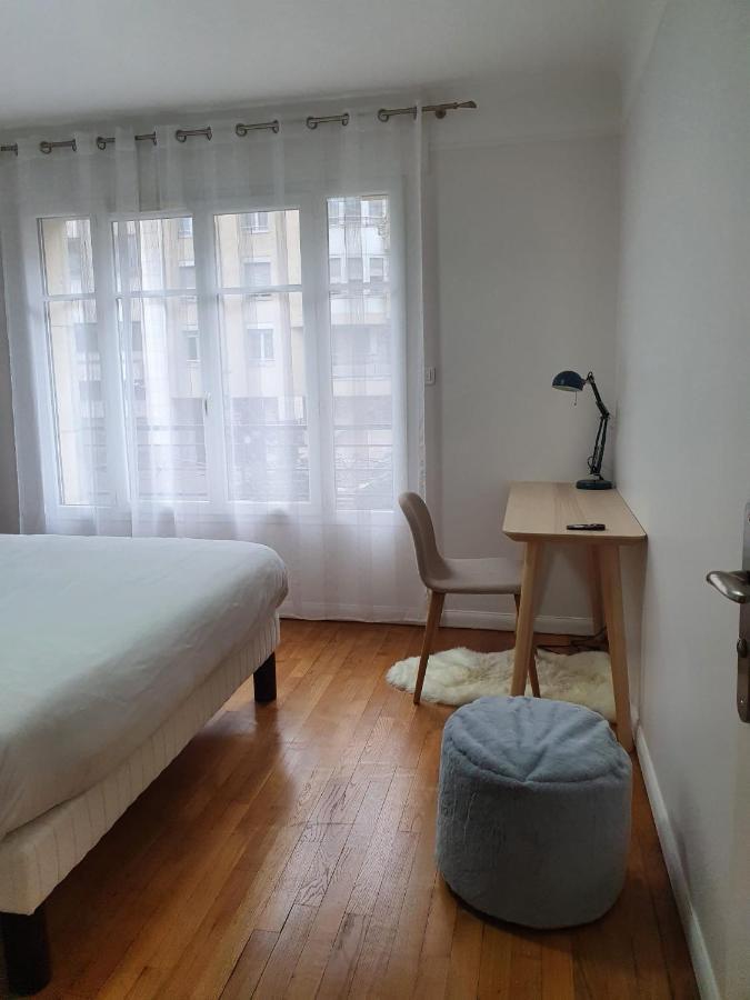 Bel appartement 2 pièces, sortie de métro ligne 8 Charenton-le-Pont Esterno foto